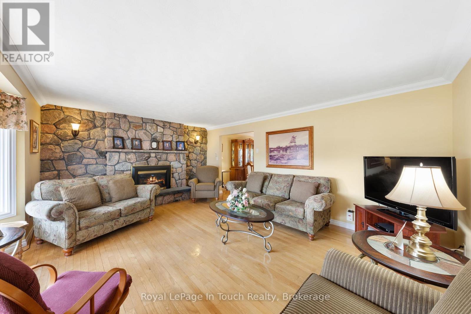 756 Champlain Road Property Photo 21