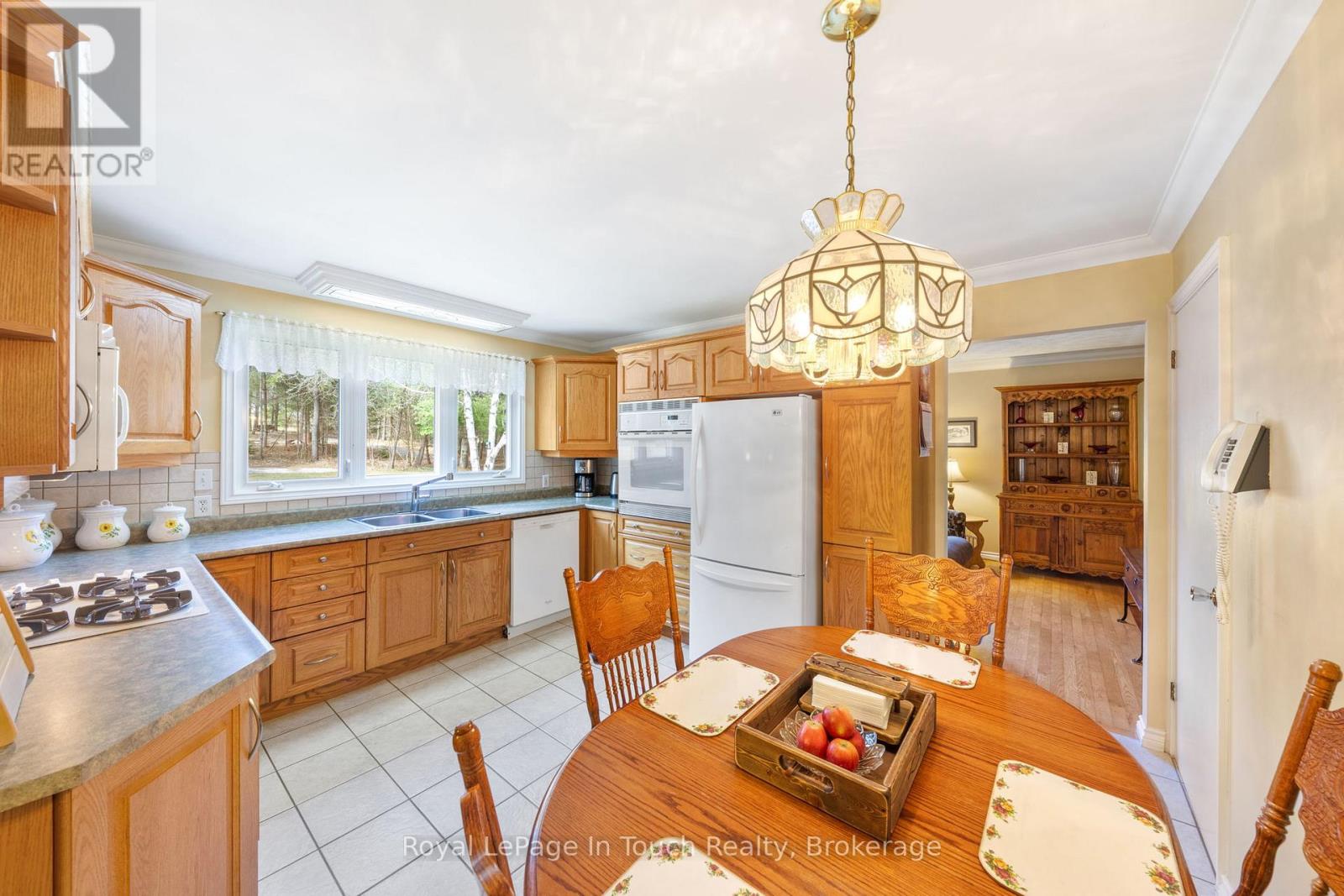 756 Champlain Road Property Photo 25
