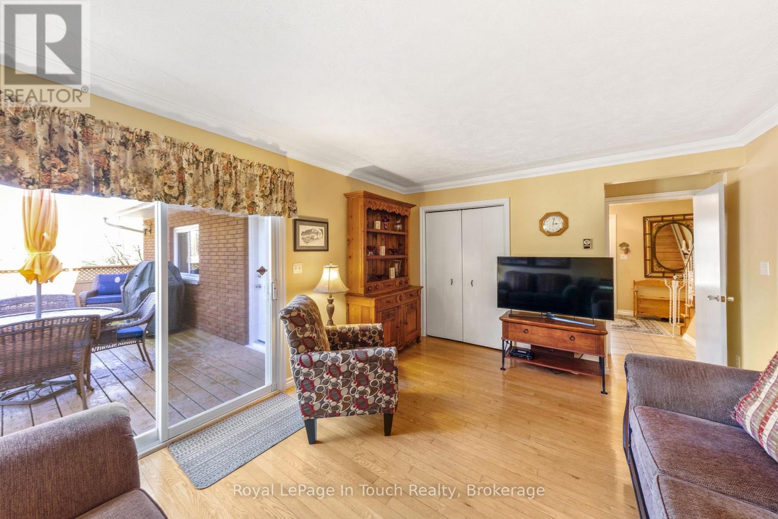 756 Champlain Road Property Photo 30