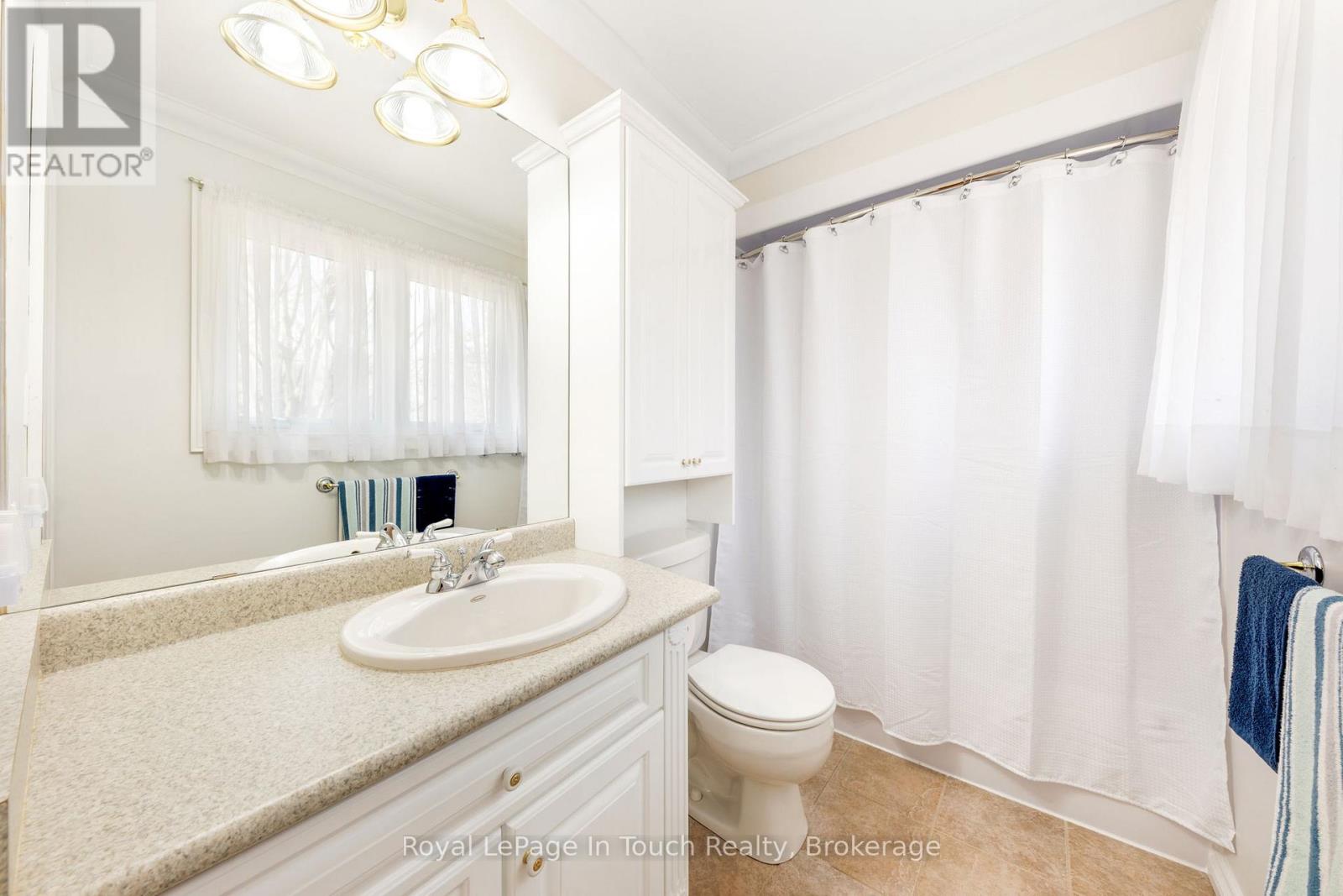 756 Champlain Road Property Photo 33