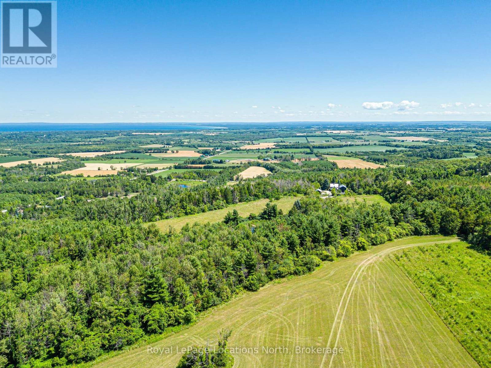 1664 10 Concession N Property Photo 31