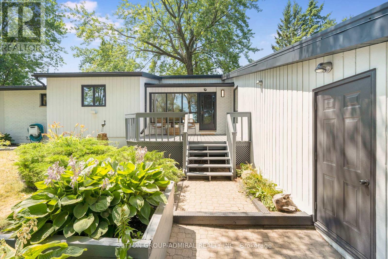 2232 Lakeshore Drive Property Photo 7