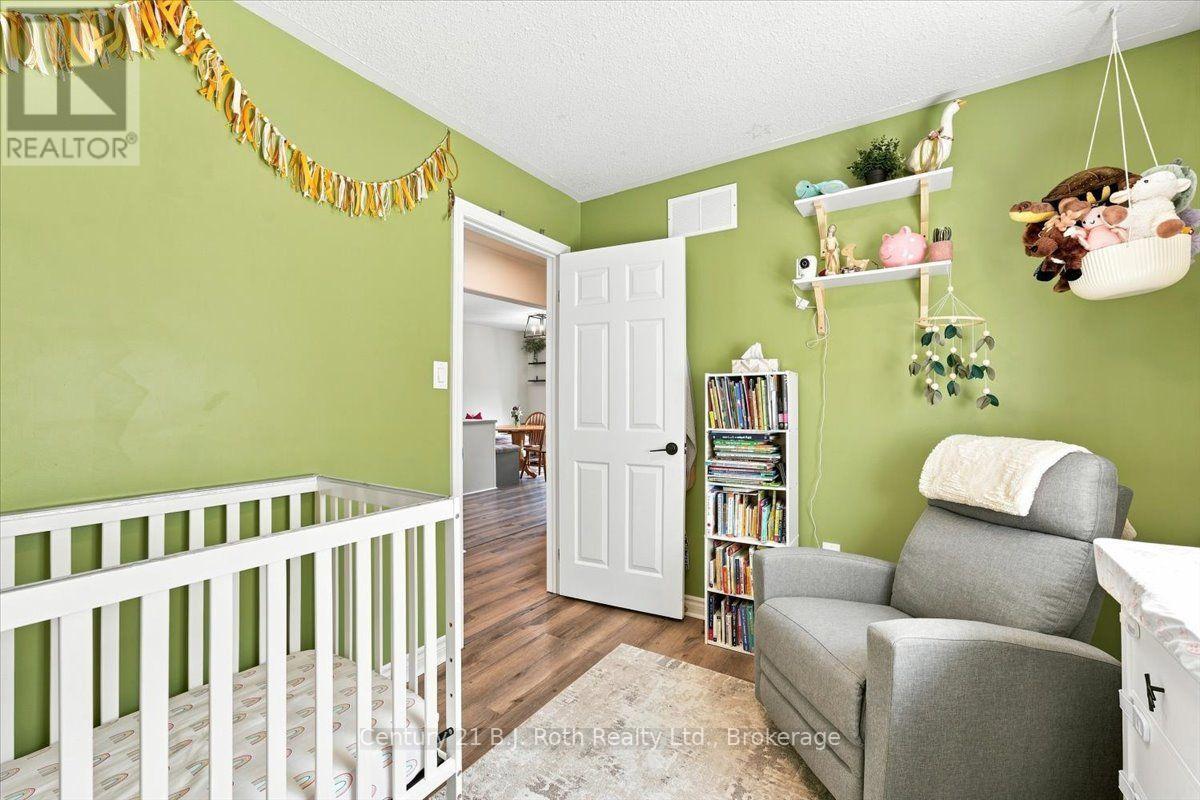 413 Irwin Street Property Photo 16