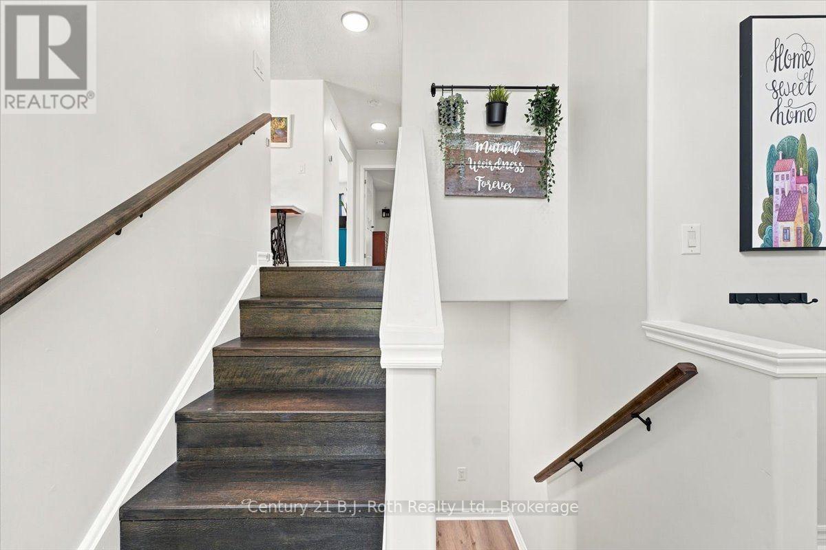 413 Irwin Street Property Photo 17
