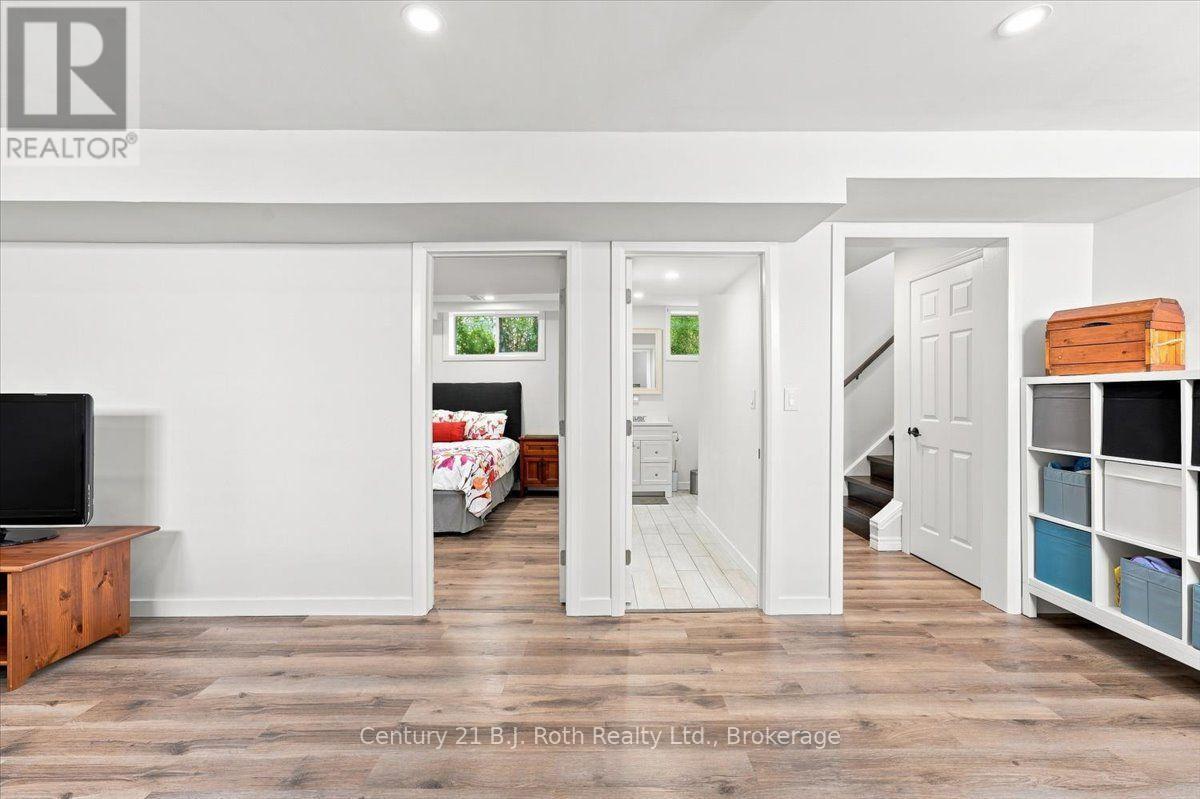 413 Irwin Street Property Photo 19