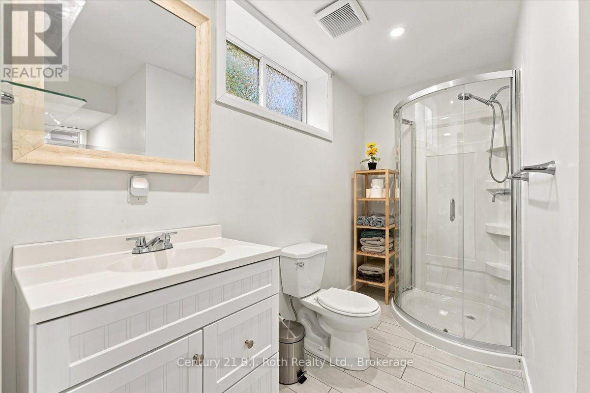 413 Irwin Street Property Photo 22