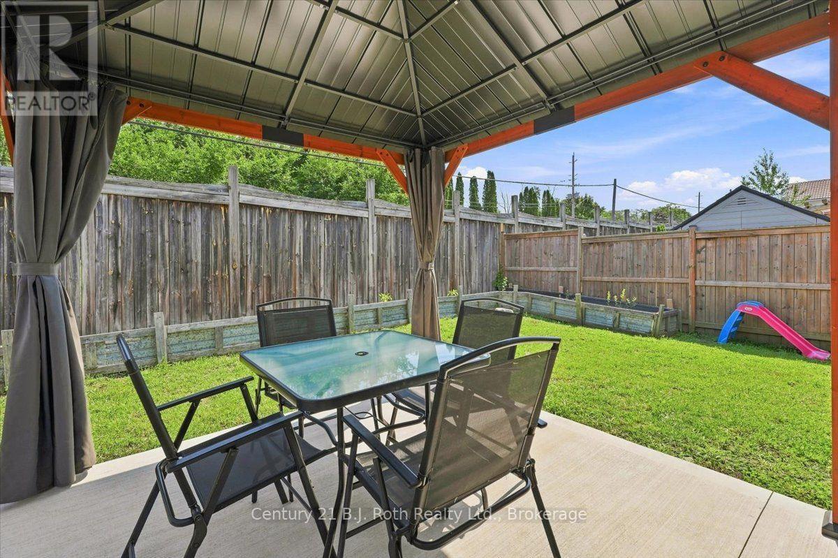 413 Irwin Street Property Photo 29
