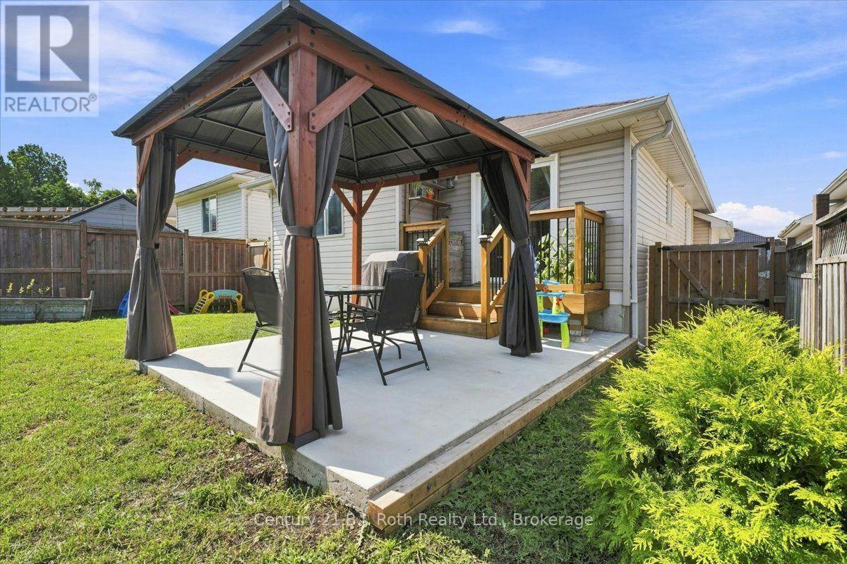 413 Irwin Street Property Photo 30