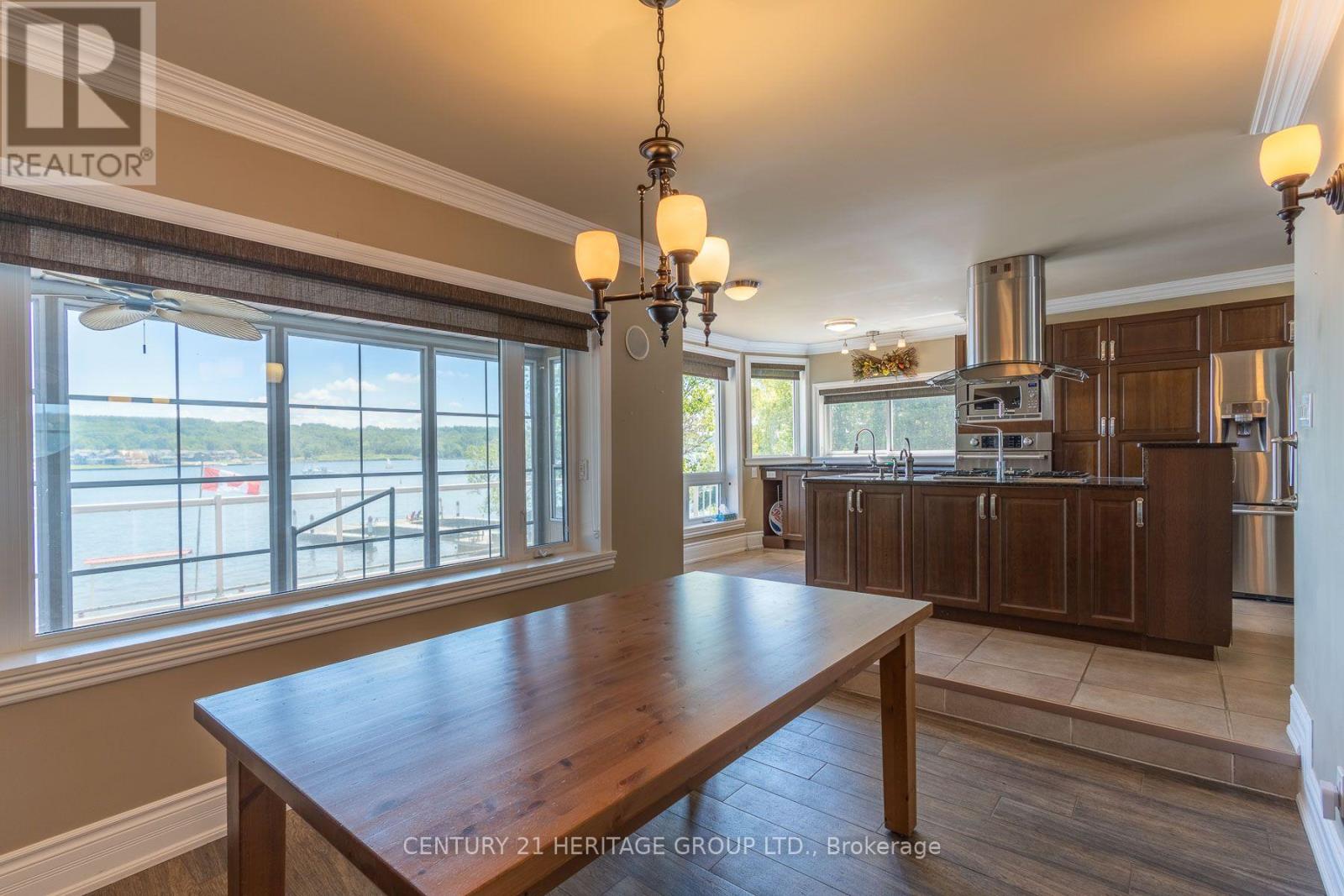 405 Champlain Road Property Photo 13