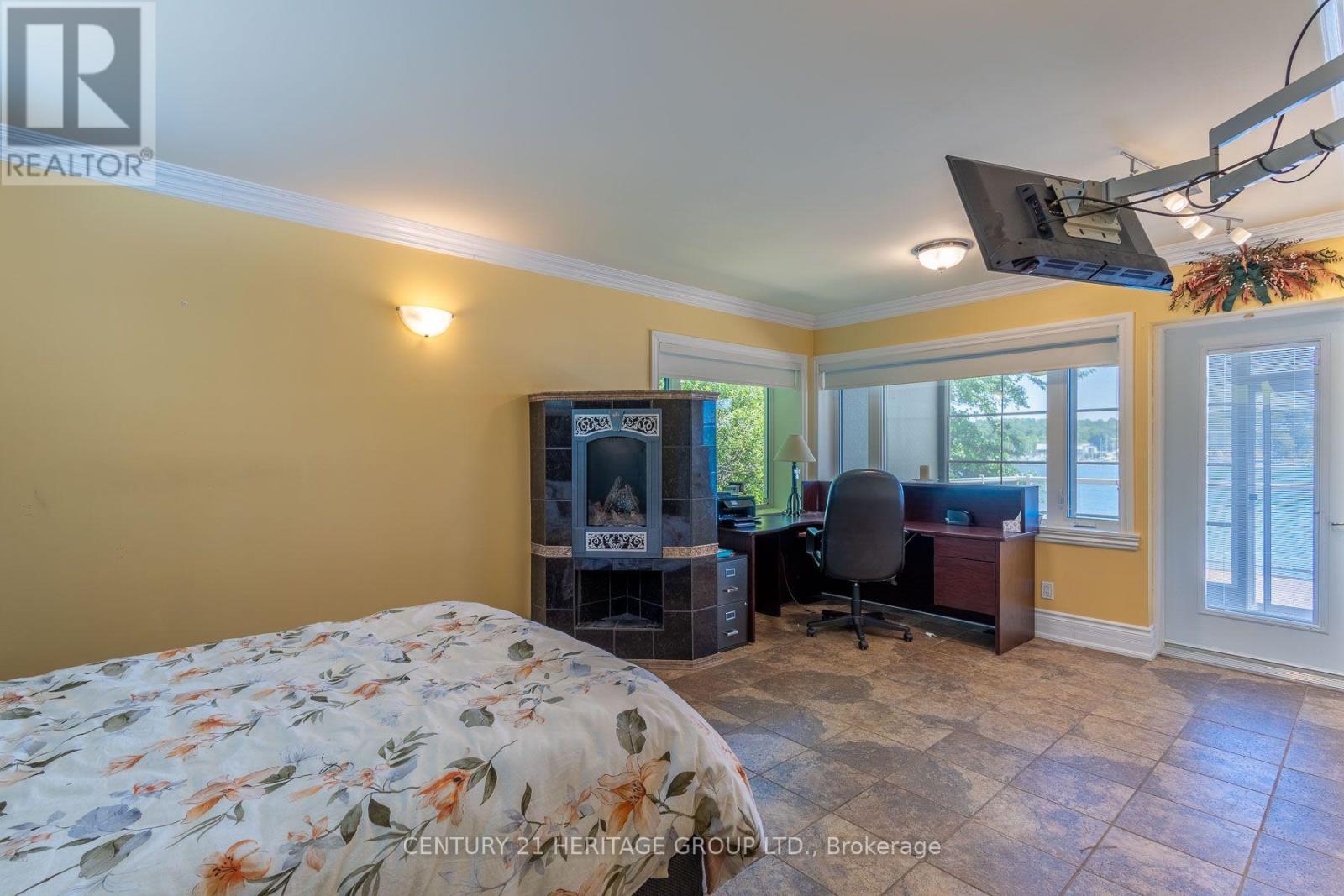 405 Champlain Road Property Photo 15