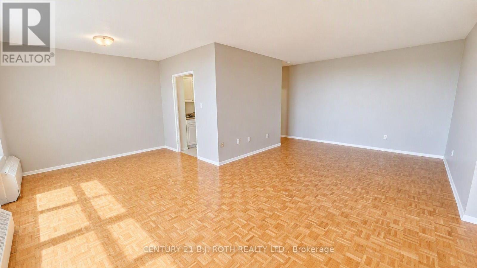 808 - 37 Peel Street Property Photo 12