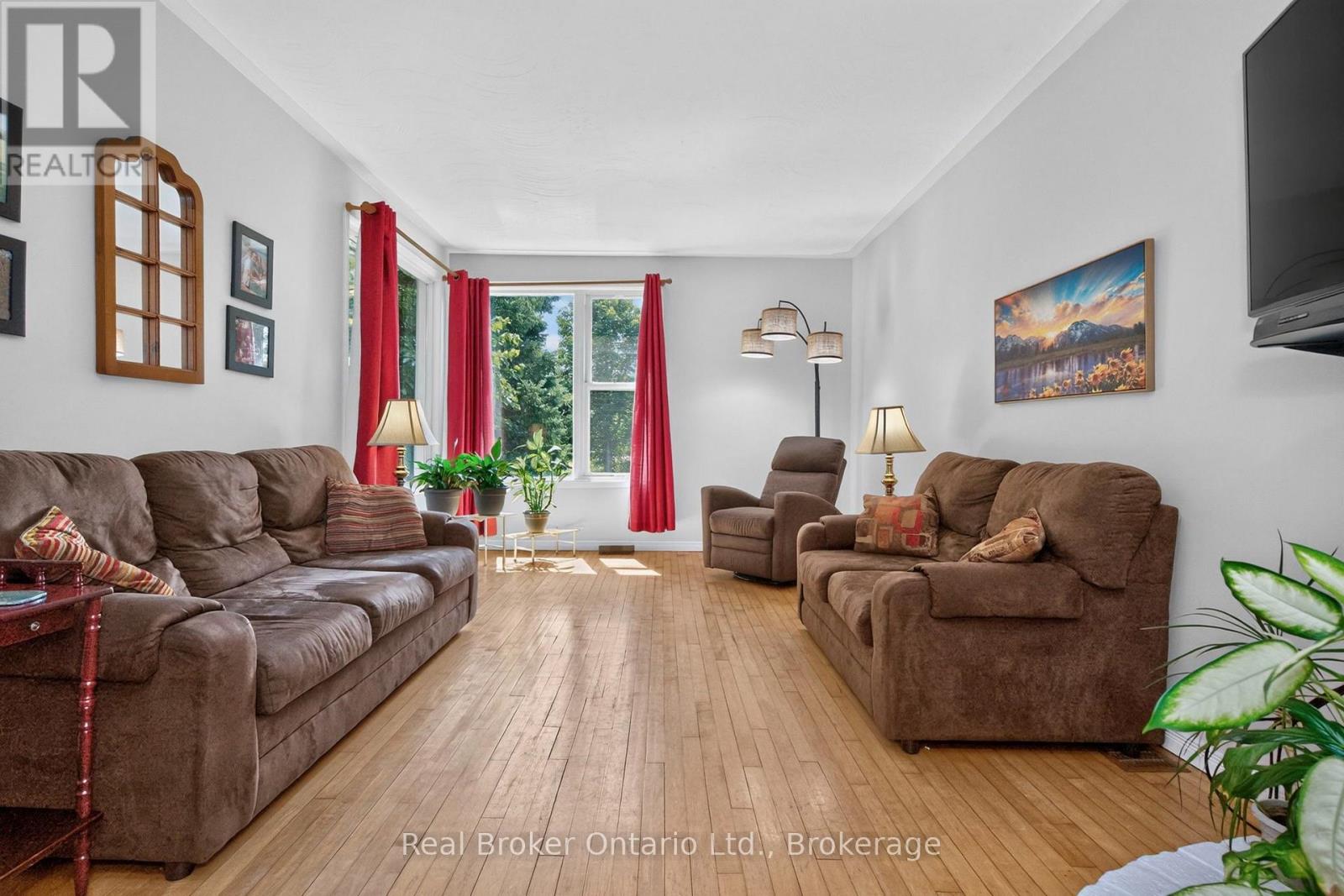 150 Lafontaine Road E Property Photo 15
