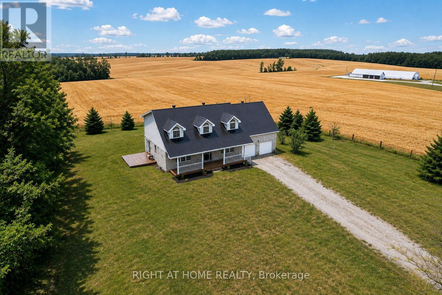 6435 12/13 Stayner Side Road Property Photo