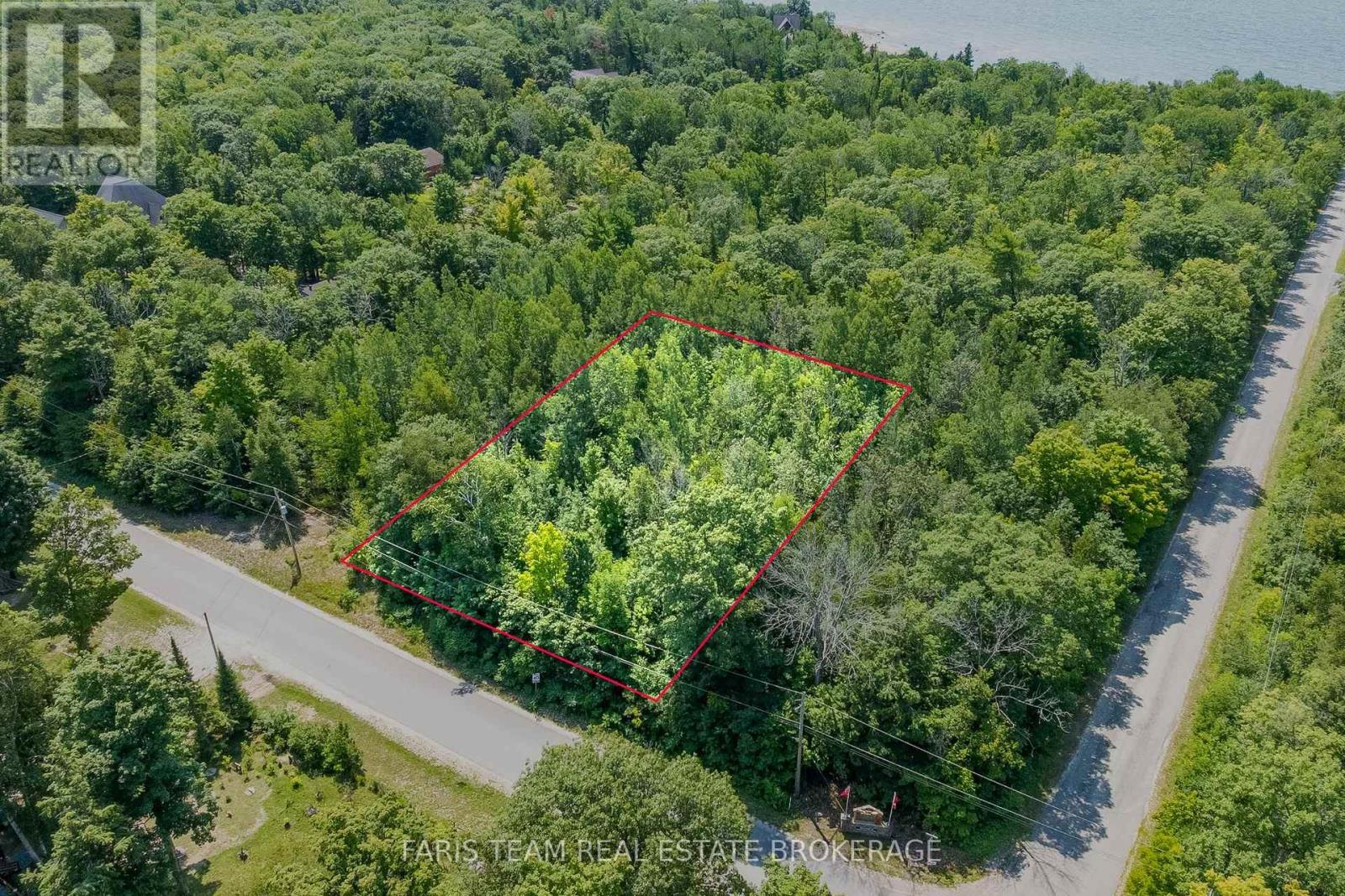 Block C Part 2 Tiny Beaches Road N Property Photo 1
