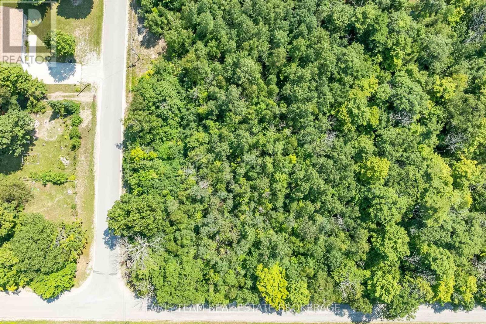 Block C Part 2 Tiny Beaches Road N Property Photo 4