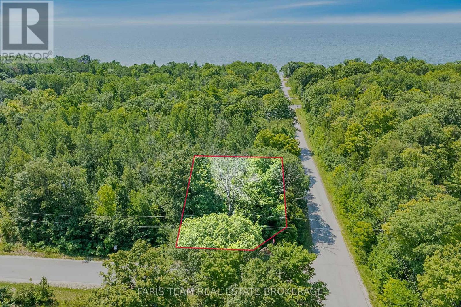 BLOCK C PART 1 TINY BEACHES ROAD N Property Photo 1