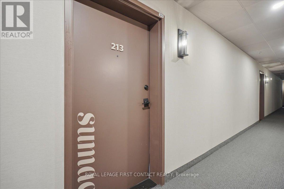 213 - 4 Spice Way Property Photo 8