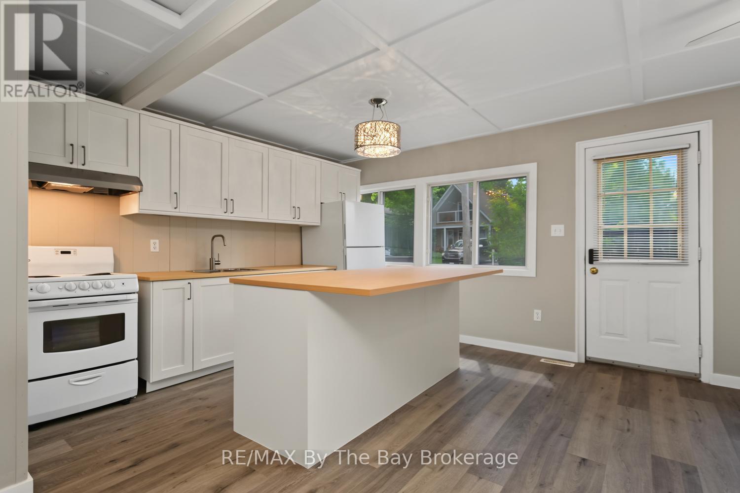 50 Balsam Street Property Photo 7