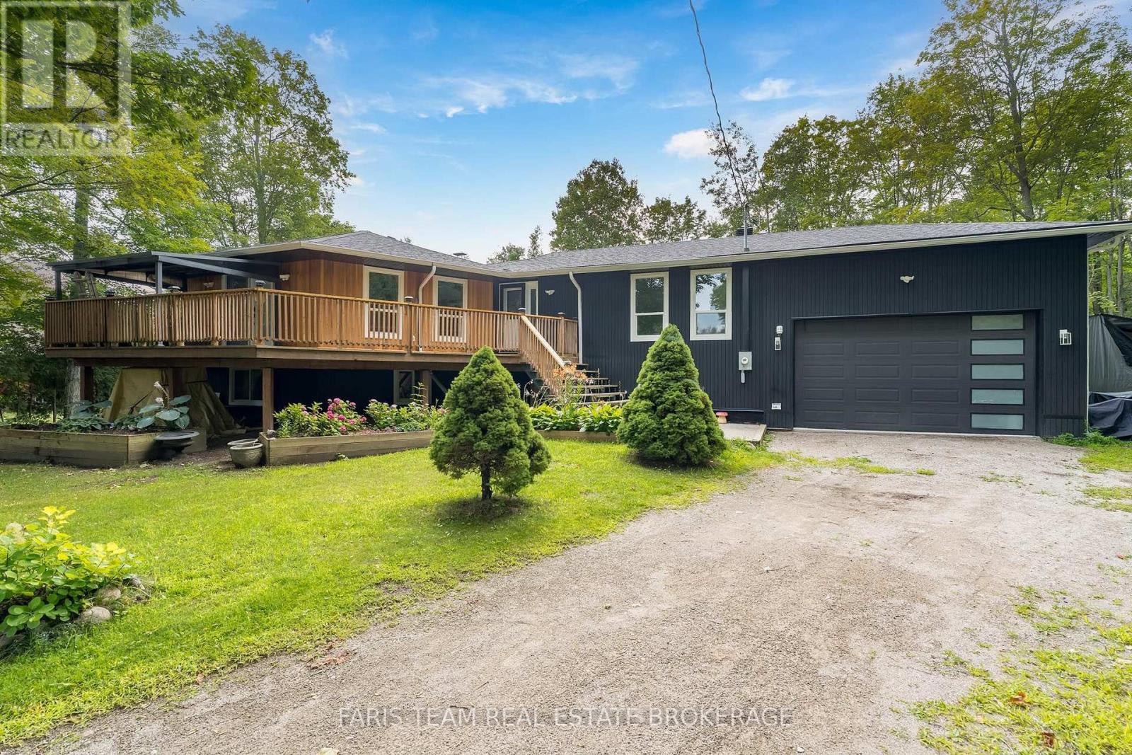 8 Joliet Crescent Property Photo 2