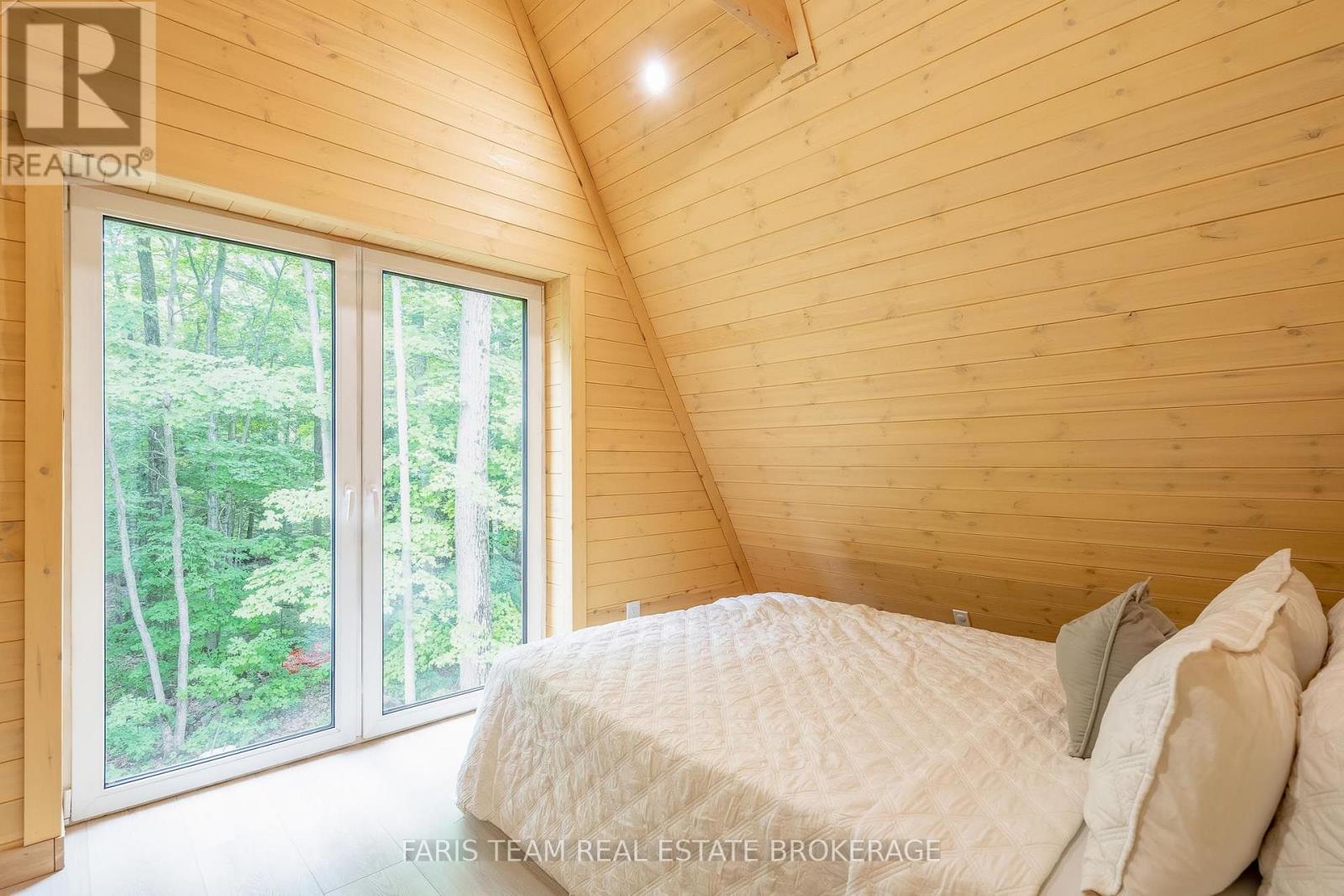 1490 Champlain Road Property Photo 18
