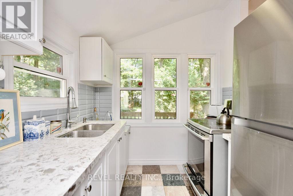 39 Domar Road Property Photo 8