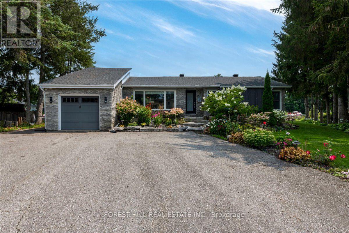 21 PINETREE COURT Property Photo 1