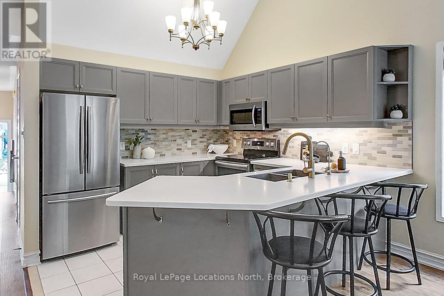 25 Green Briar Drive Property Photo 3