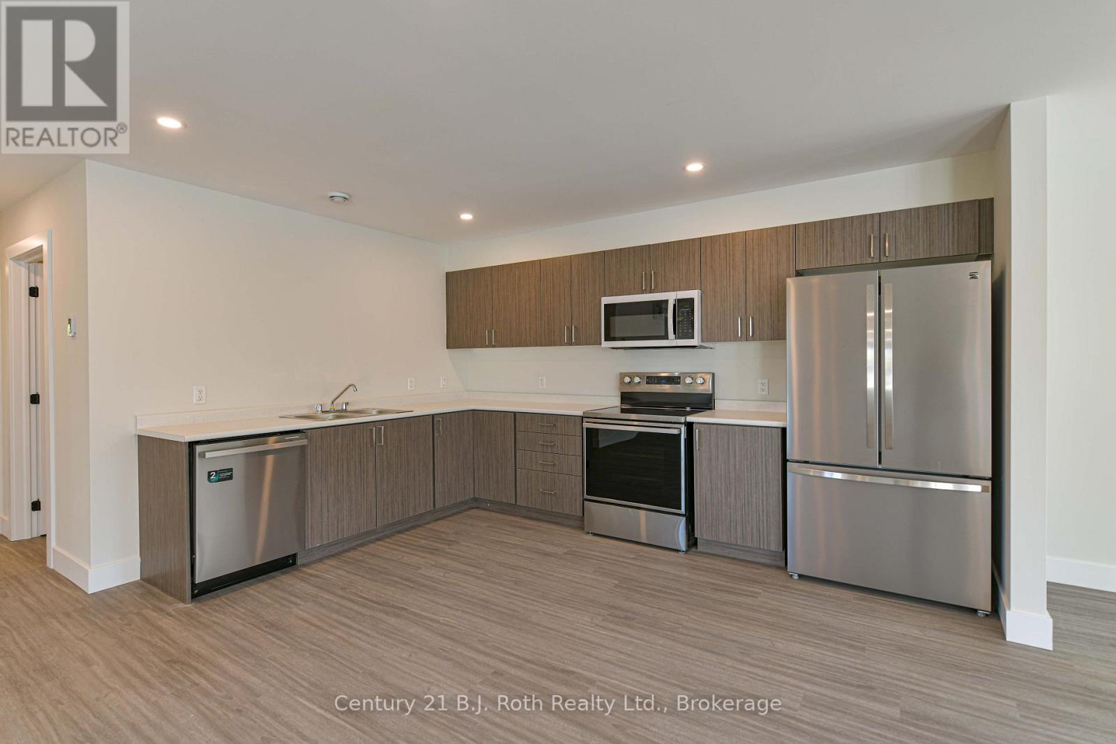 2 (upper) - 165 Barrie Road Property Photo 13