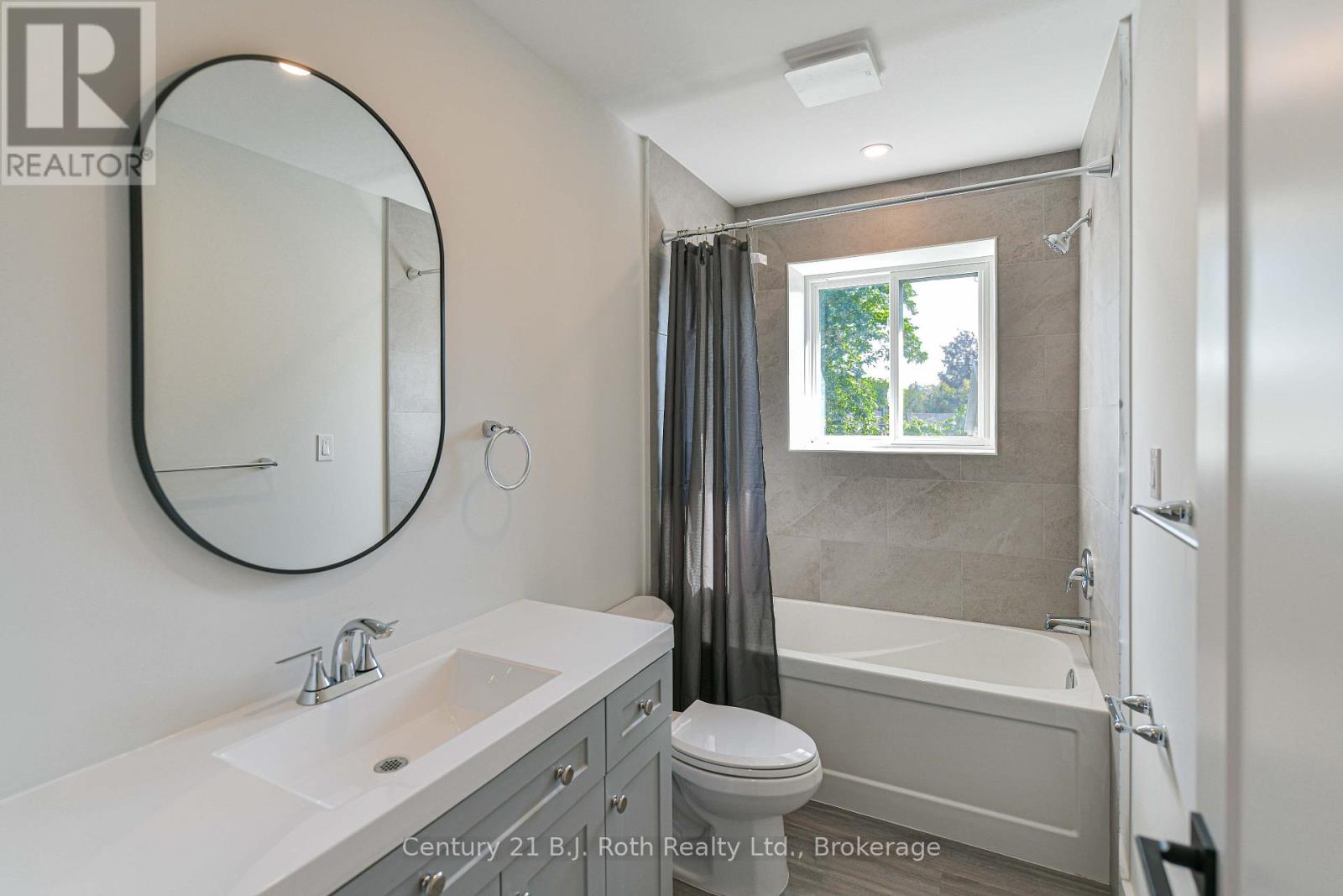 2 (upper) - 165 Barrie Road Property Photo 18