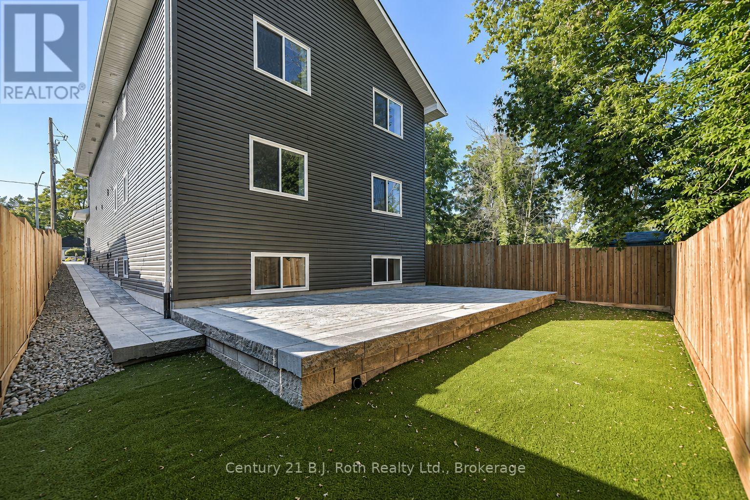 2 (upper) - 165 Barrie Road Property Photo 30