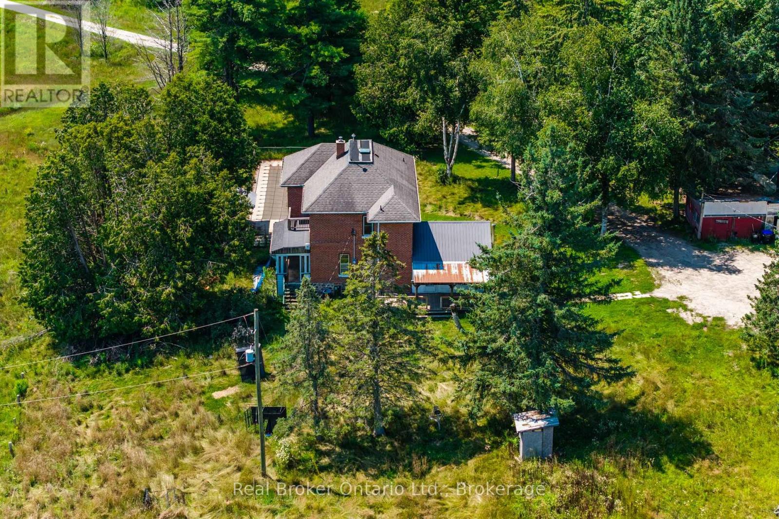 5494 Vasey Road Property Photo 1
