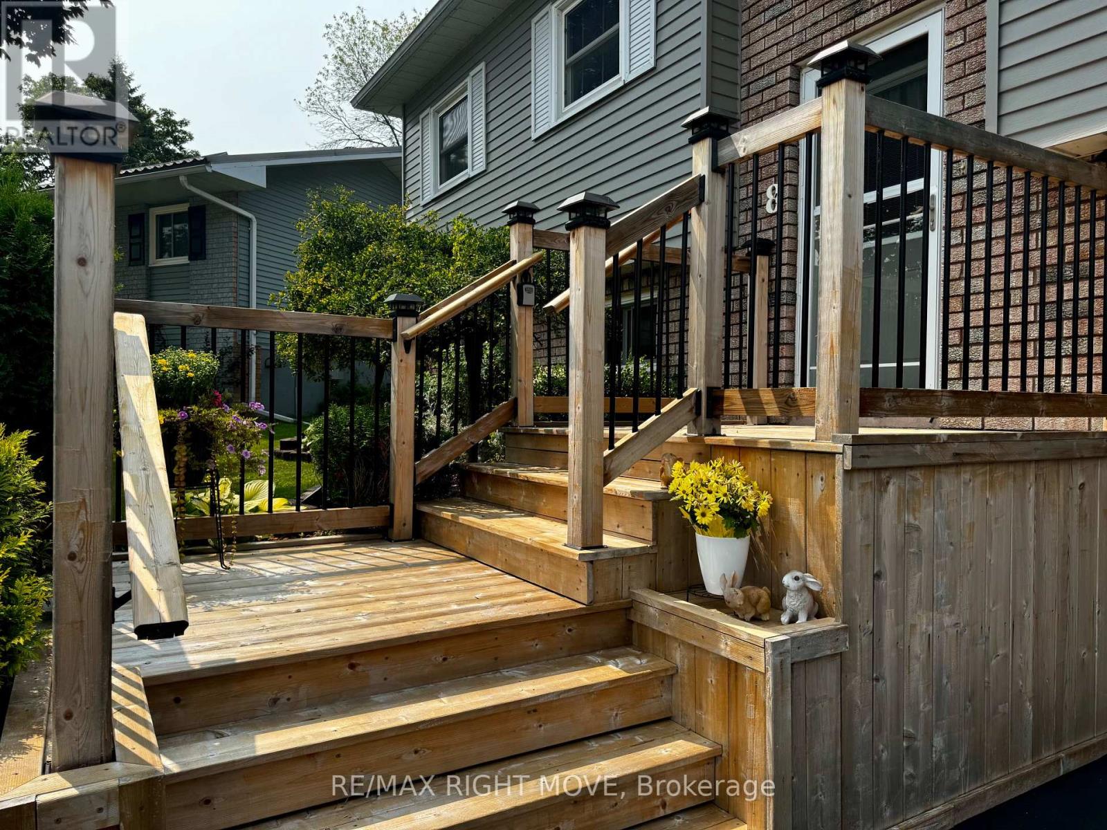 8 Gaudaur Court Property Photo 4