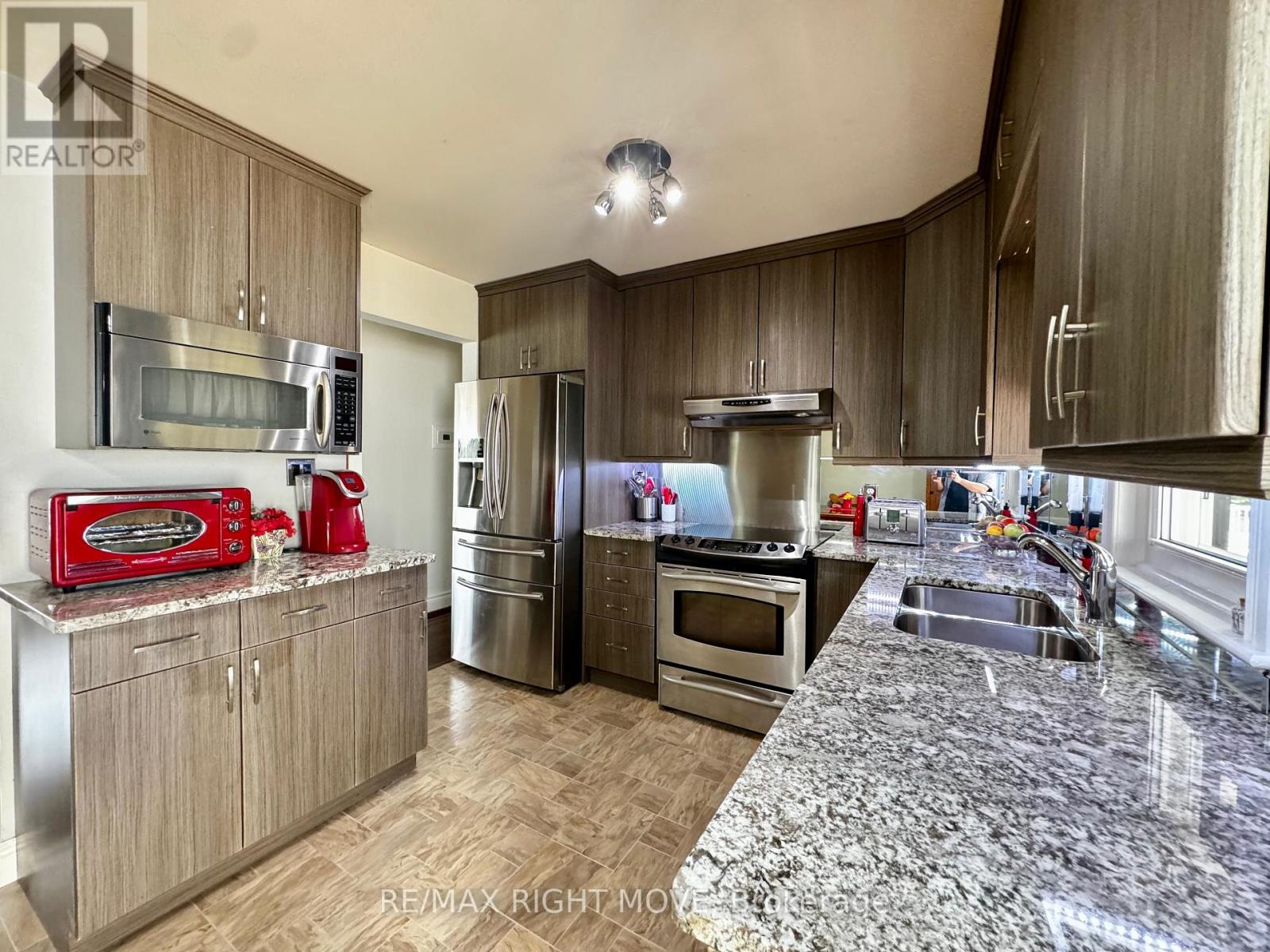 8 Gaudaur Court Property Photo 7