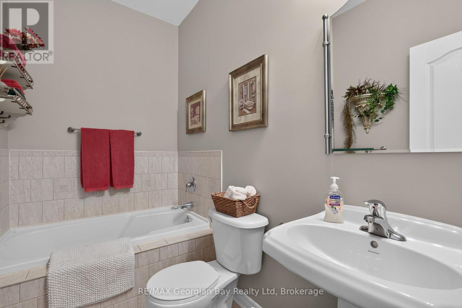 1339 Tiny Beaches Road N Property Photo 17