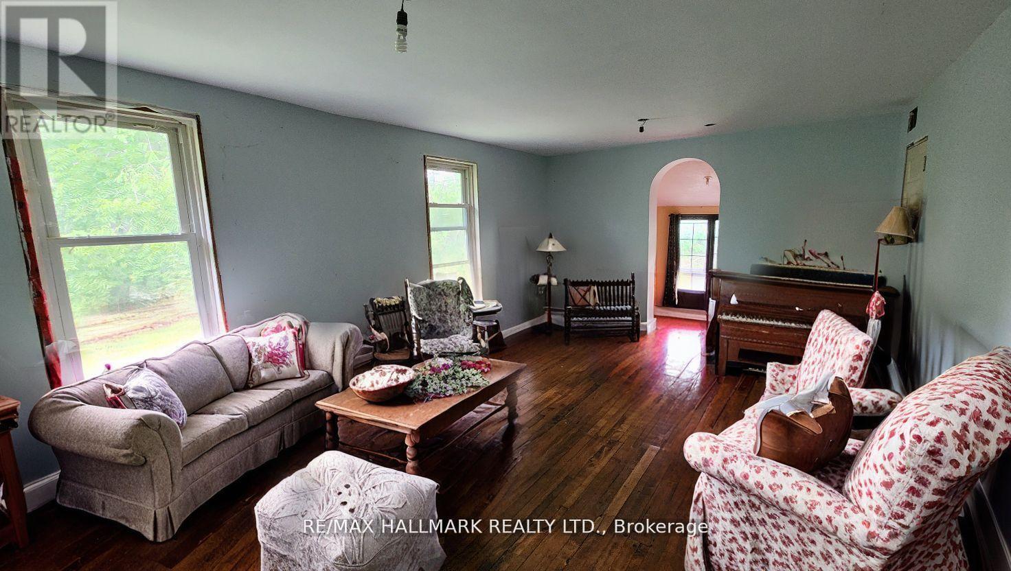 26 Lakeshore Road W Property Photo 14