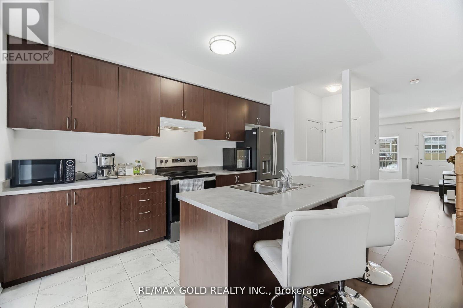 30 Hills Thistle Drive Property Photo 8