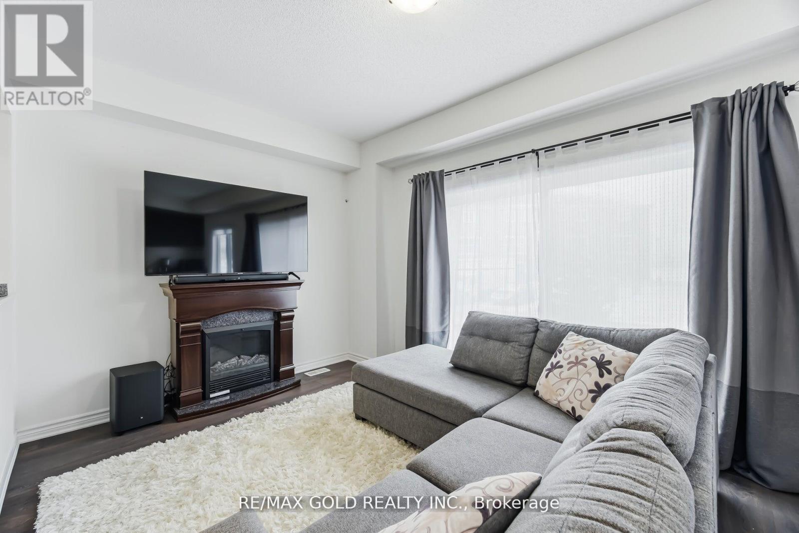 30 Hills Thistle Drive Property Photo 12