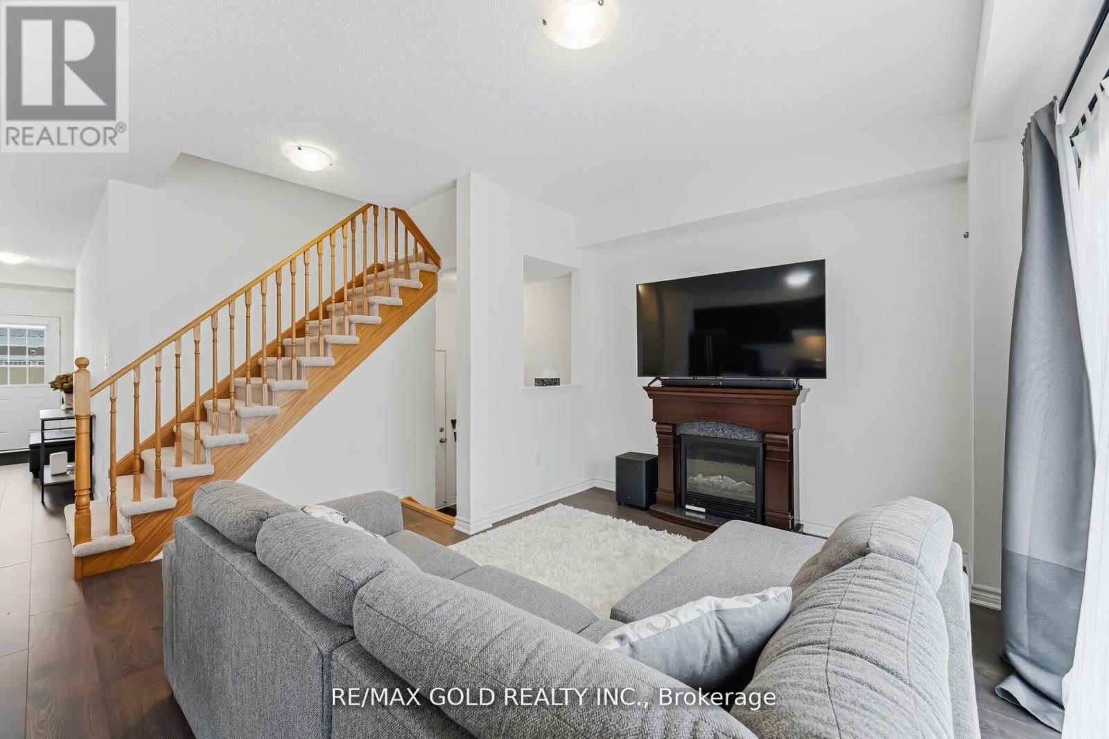 30 Hills Thistle Drive Property Photo 13