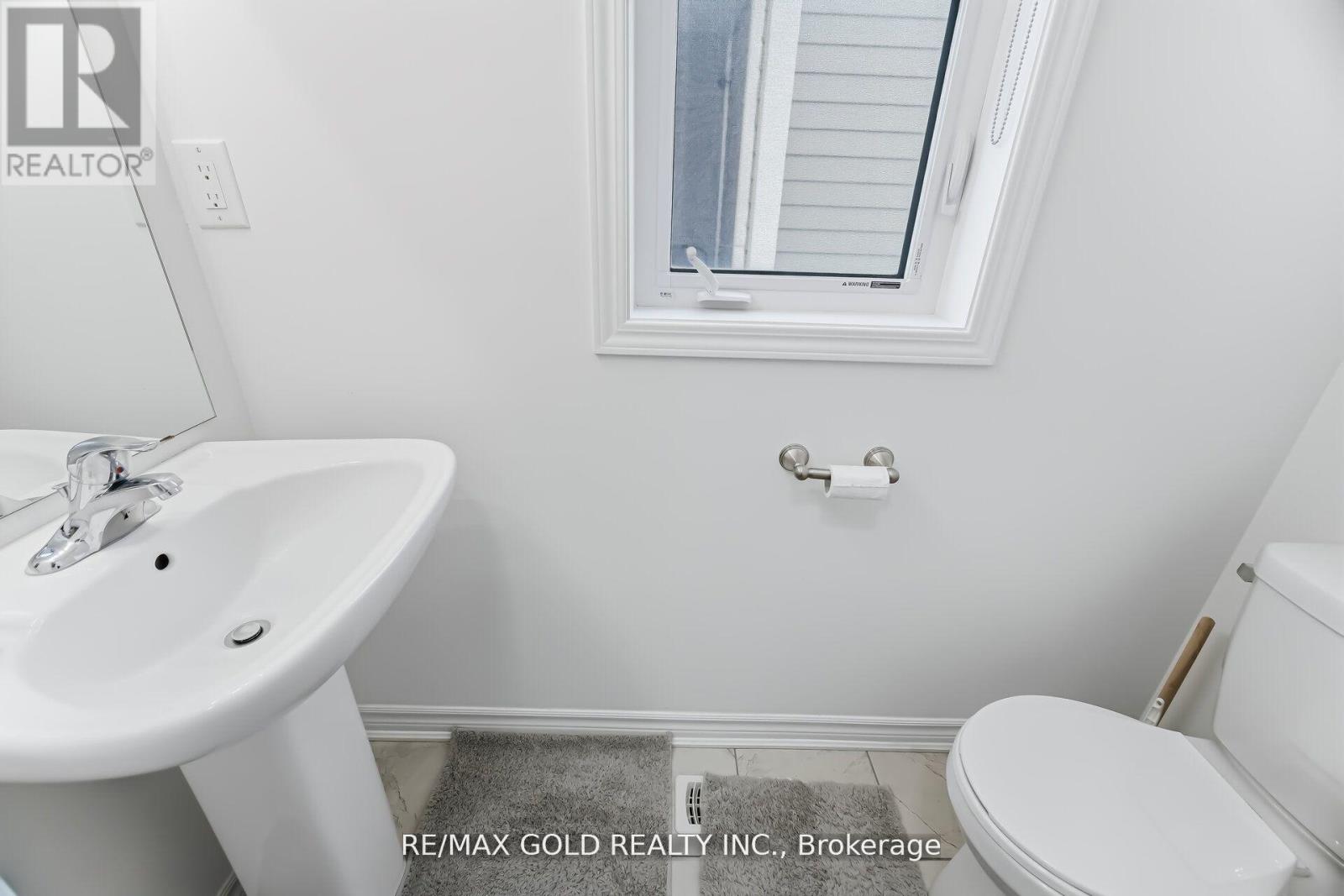 30 Hills Thistle Drive Property Photo 16