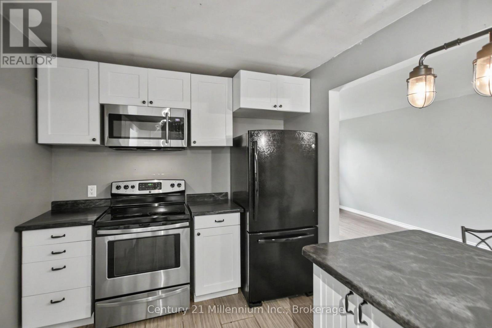 408 Walnut Street Property Photo 8