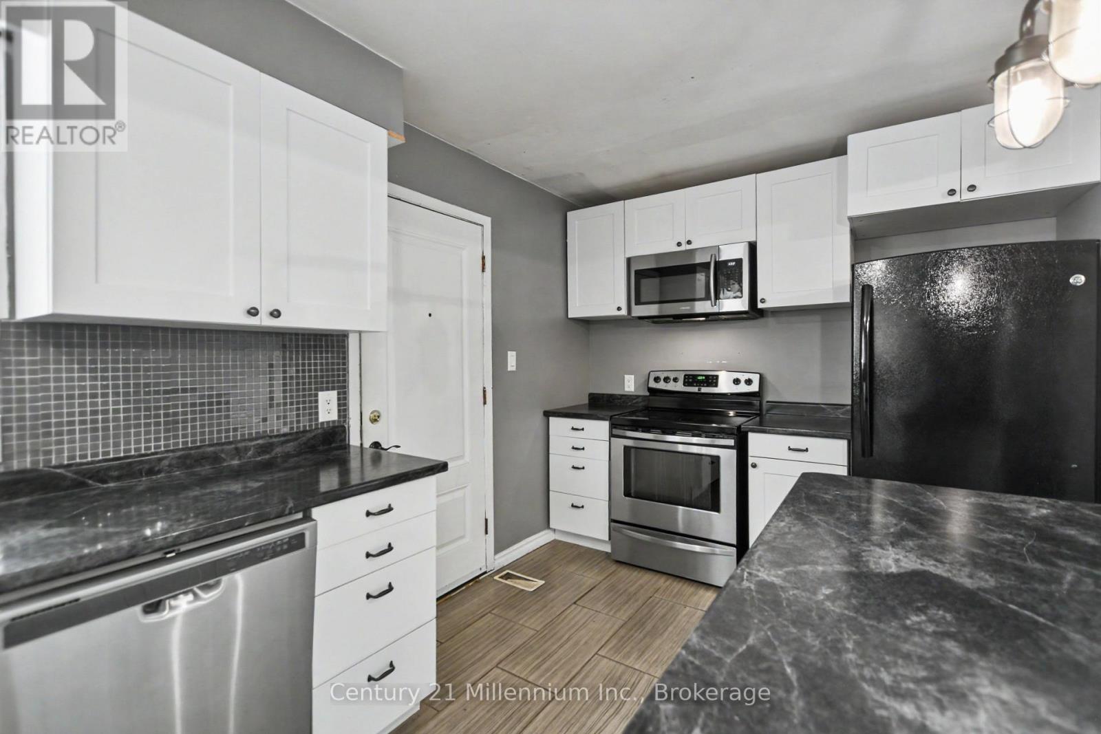 408 Walnut Street Property Photo 9