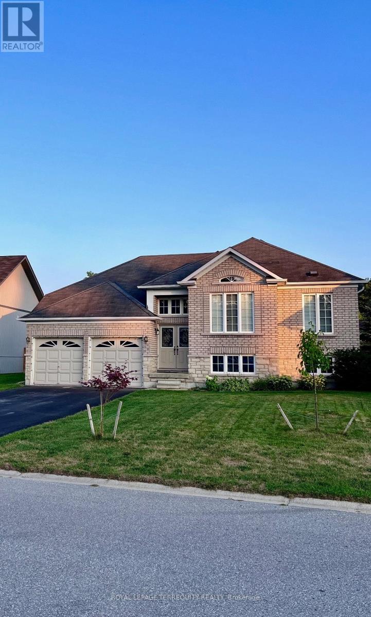 55 Regina Boulevard Property Photo 1