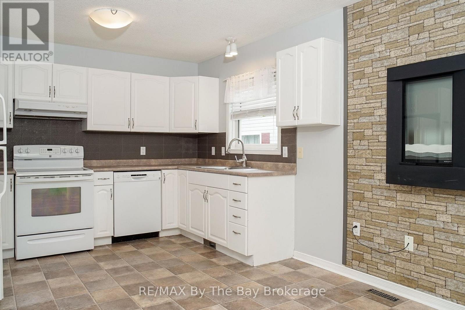 11 Indiana Avenue Property Photo 3