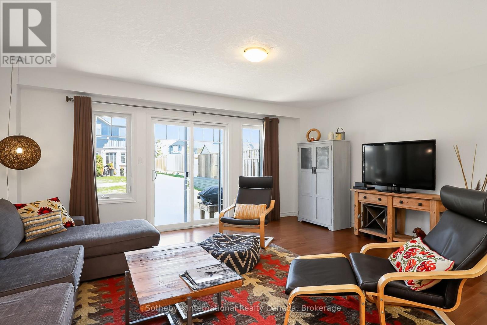 49 Silver Glen Boulevard Property Photo 11