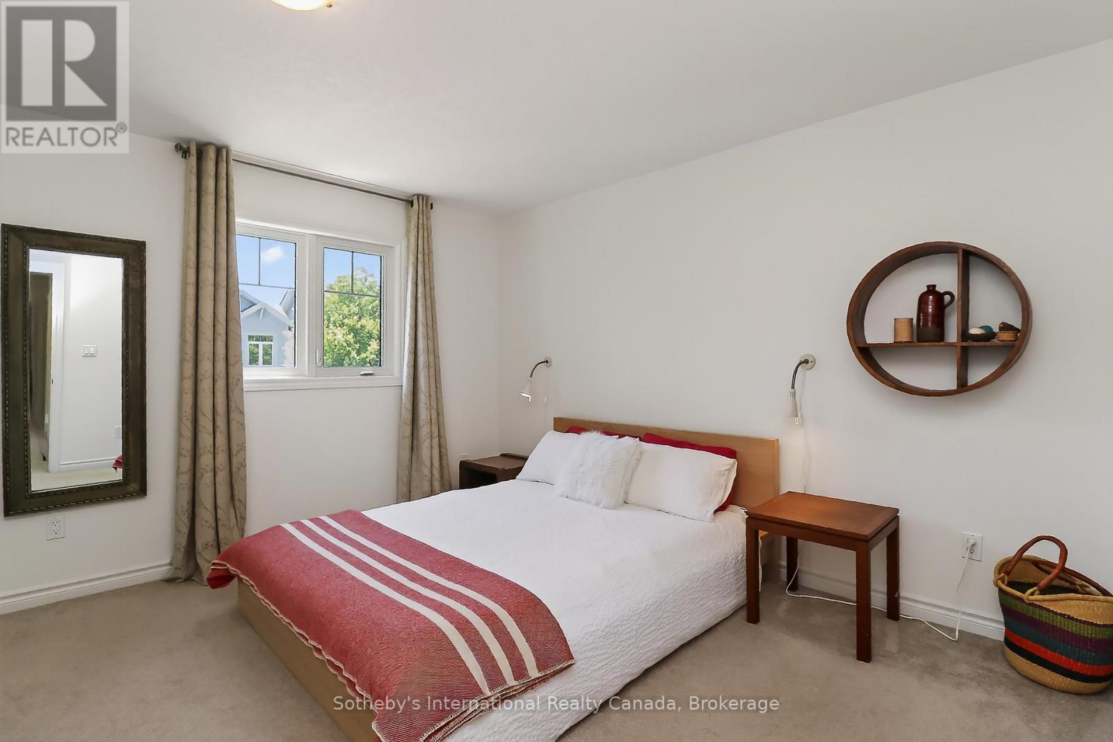 49 Silver Glen Boulevard Property Photo 18