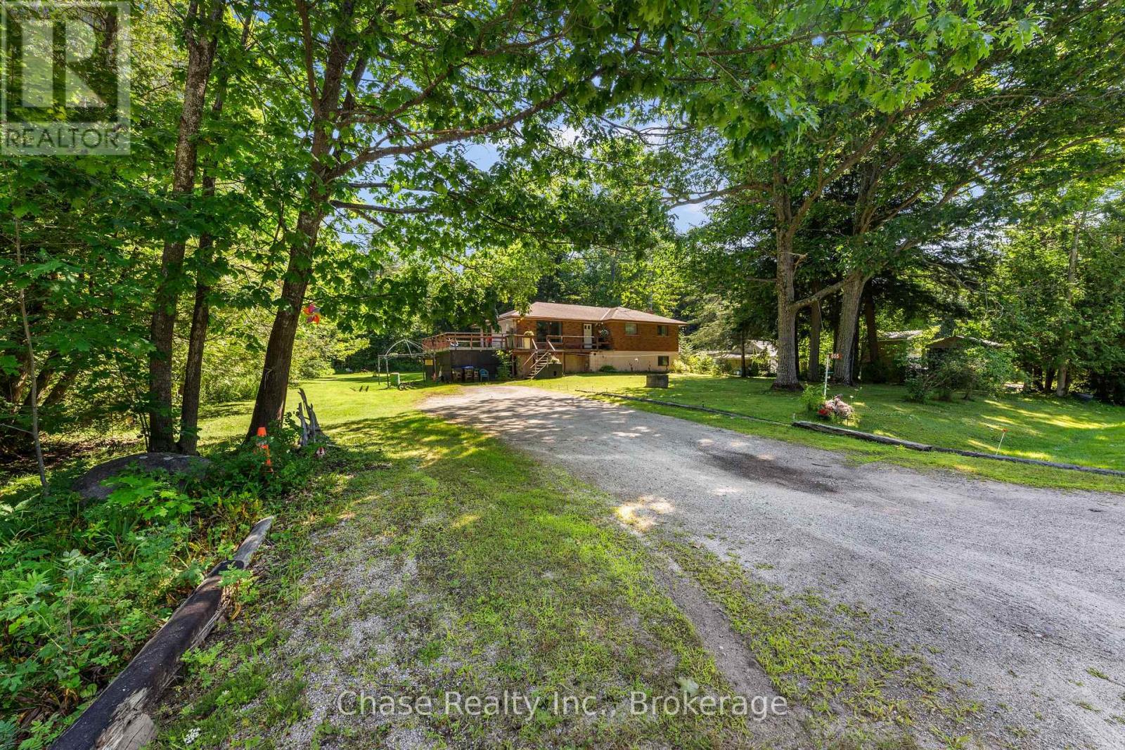 655 Tiny Beaches Road N Property Photo 3