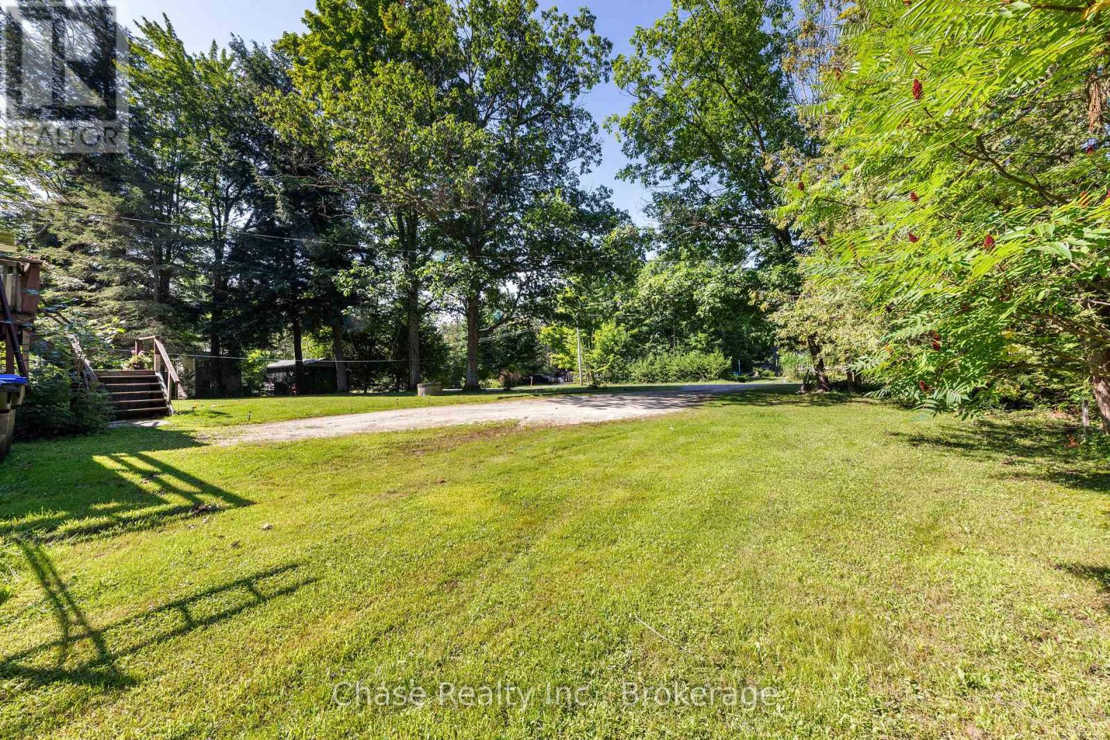 655 Tiny Beaches Road N Property Photo 4