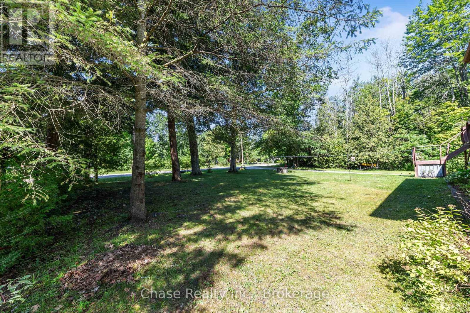 655 Tiny Beaches Road N Property Photo 5