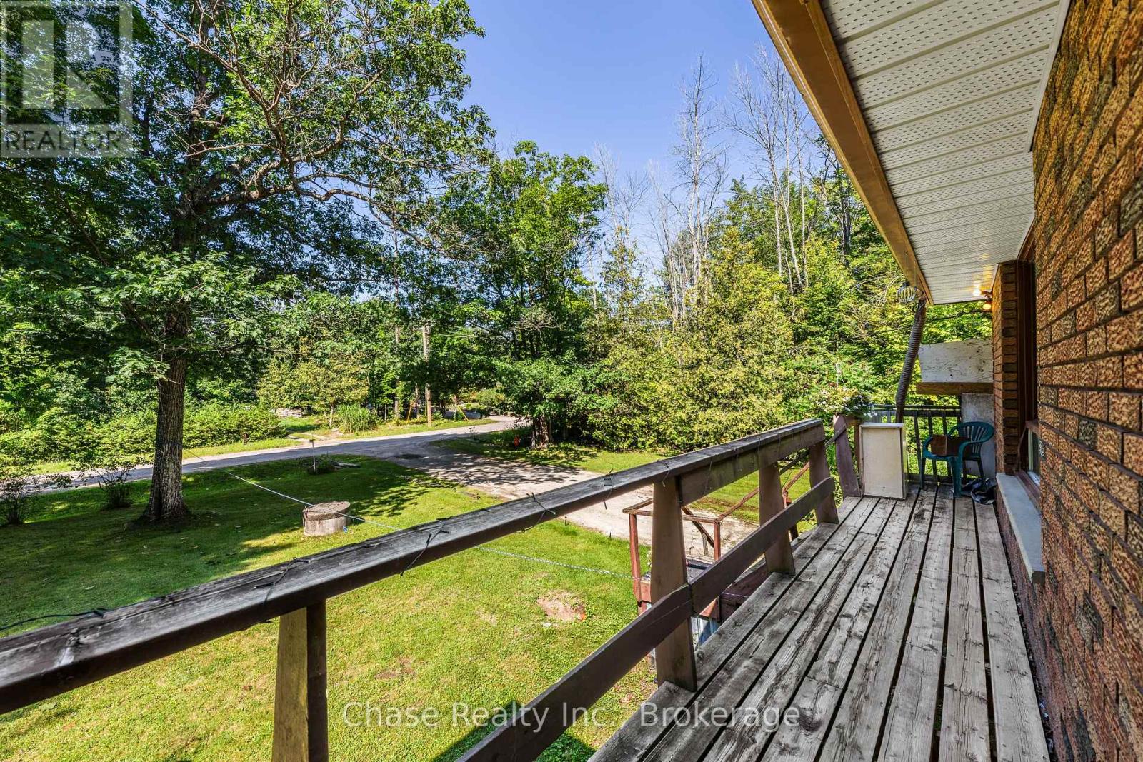 655 Tiny Beaches Road N Property Photo 6