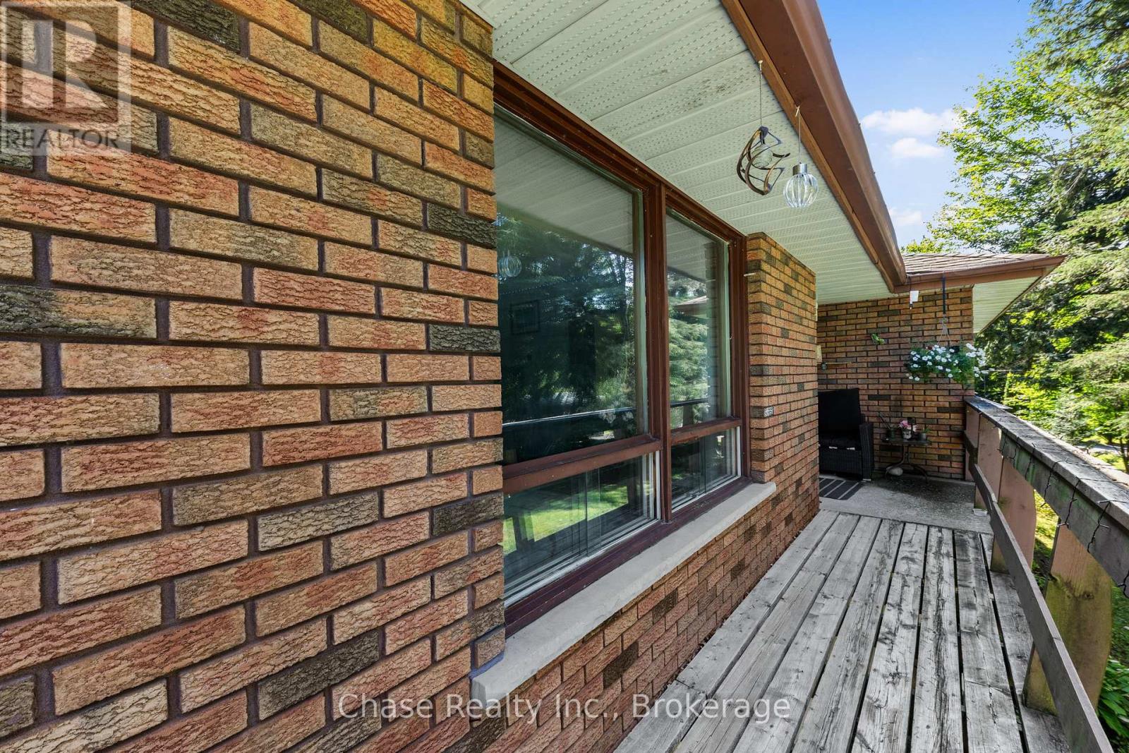 655 Tiny Beaches Road N Property Photo 7